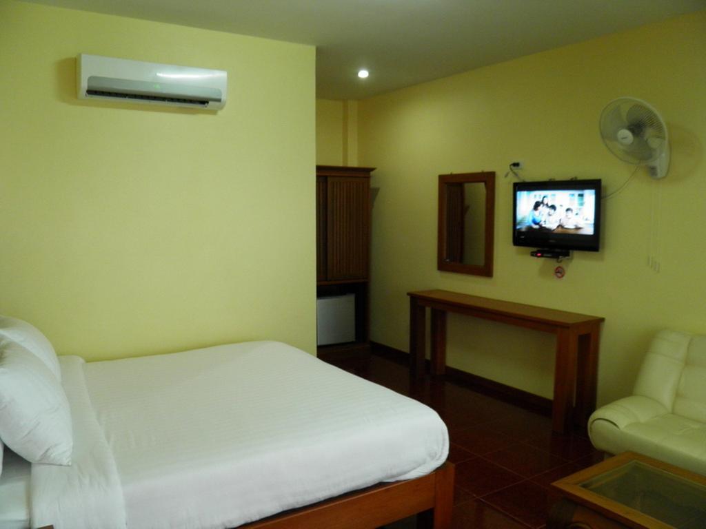 Ruen Narisra Resort Sukhothai Rum bild